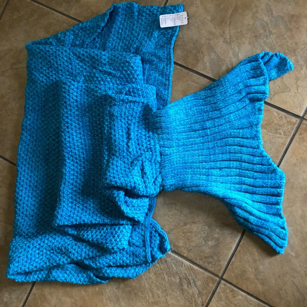 Mermaid Blanket NWT - Picture 3 of 6